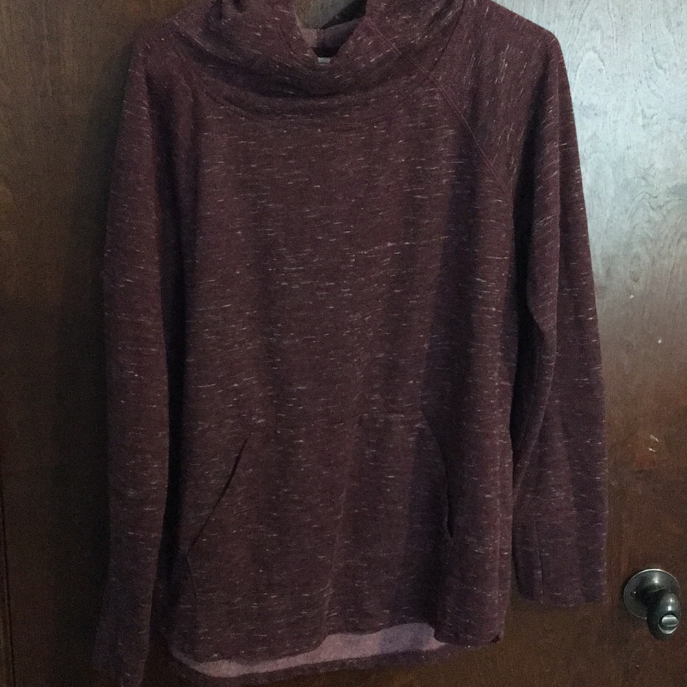 women’s long sleeve shirt